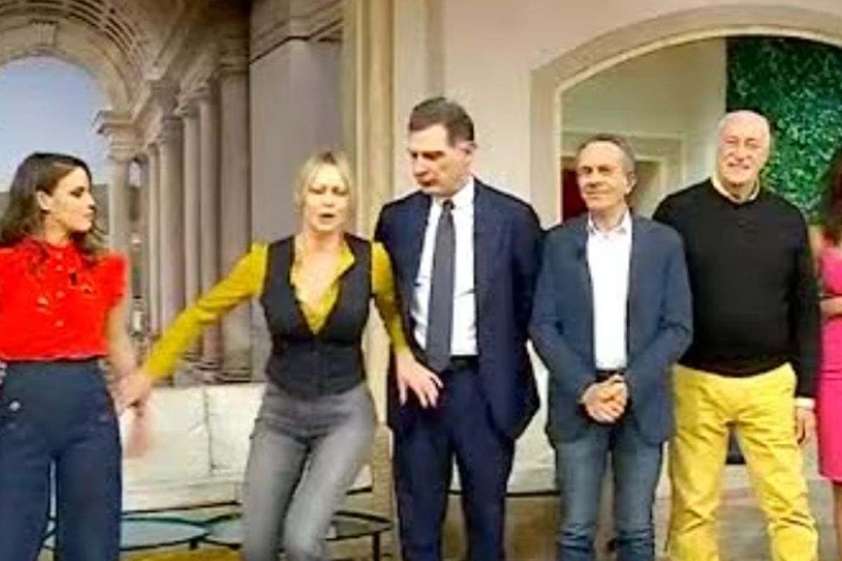 Anna Falchi malore ai Fatti Vostri